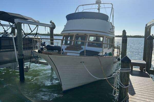Albin 36' Dual Cabin