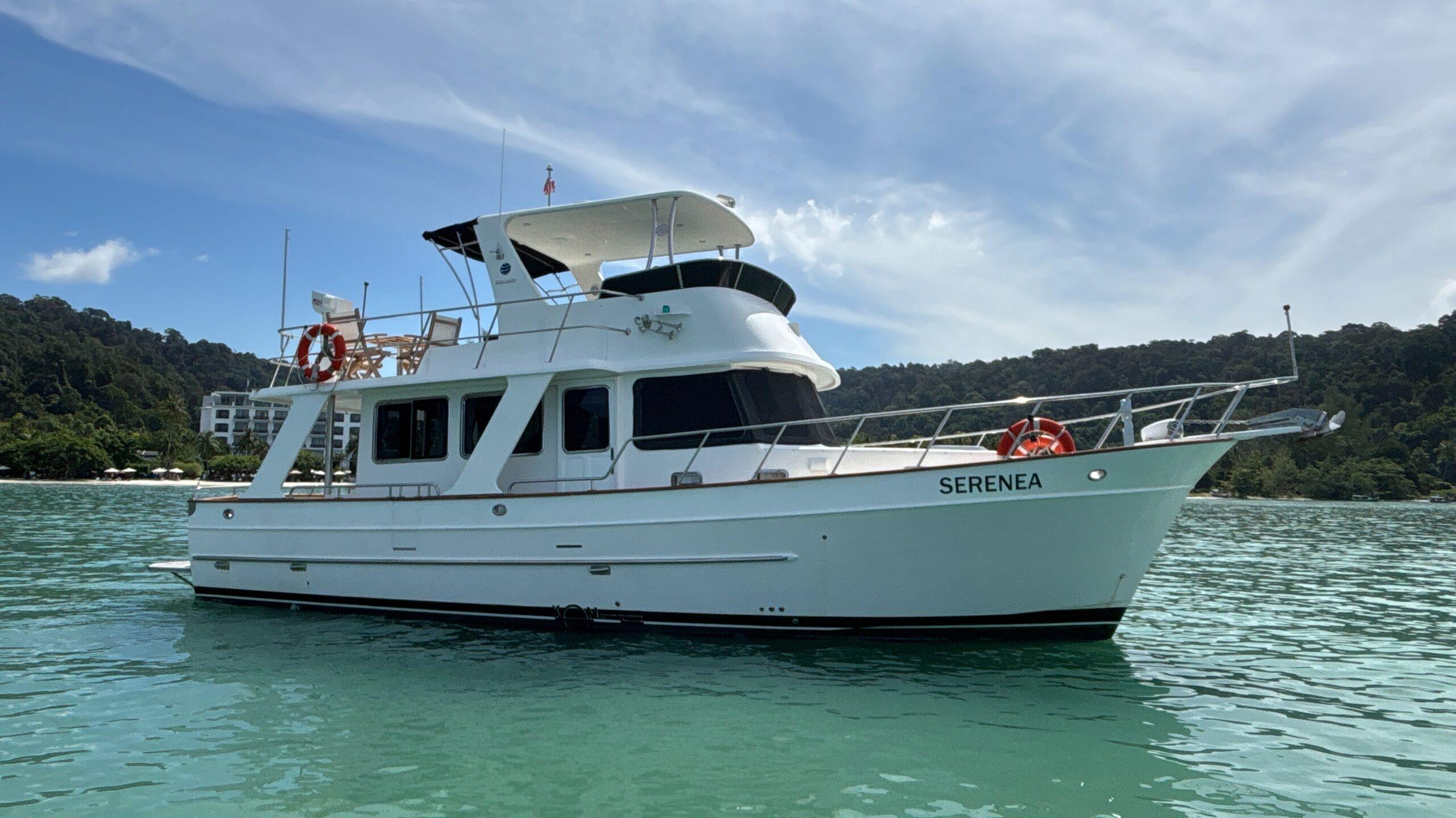 Explorer Motor Yachts 40 Sedan