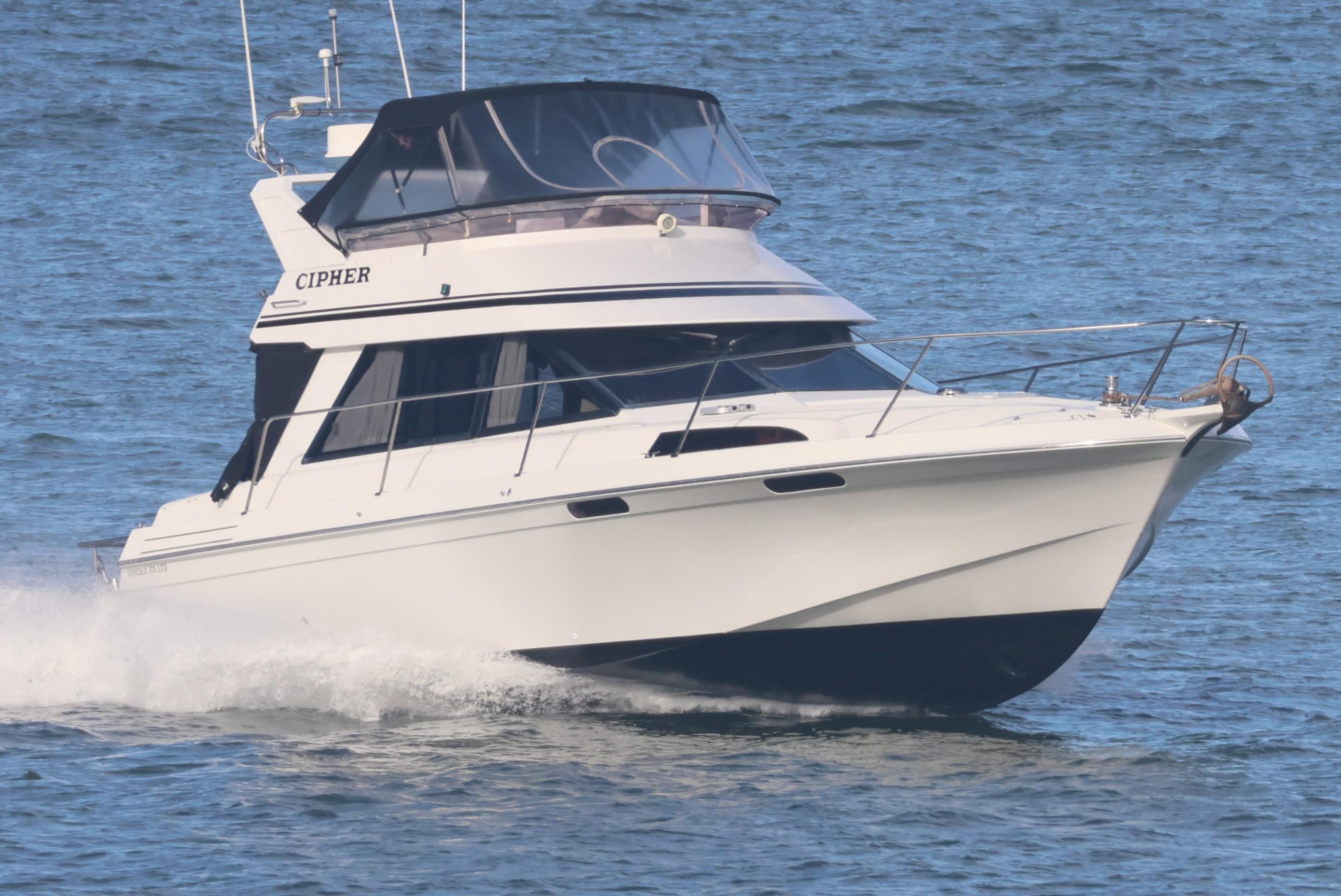 Vindex 375 – Flybridge
