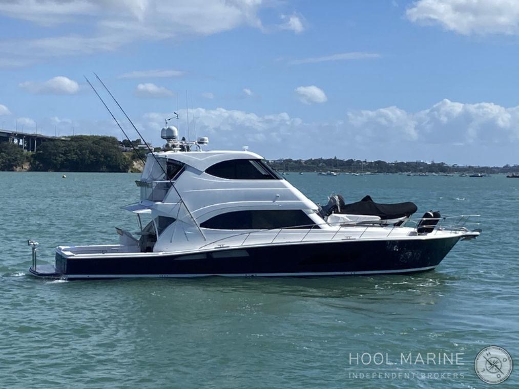 Riviera 63 Enclosed Flybridge