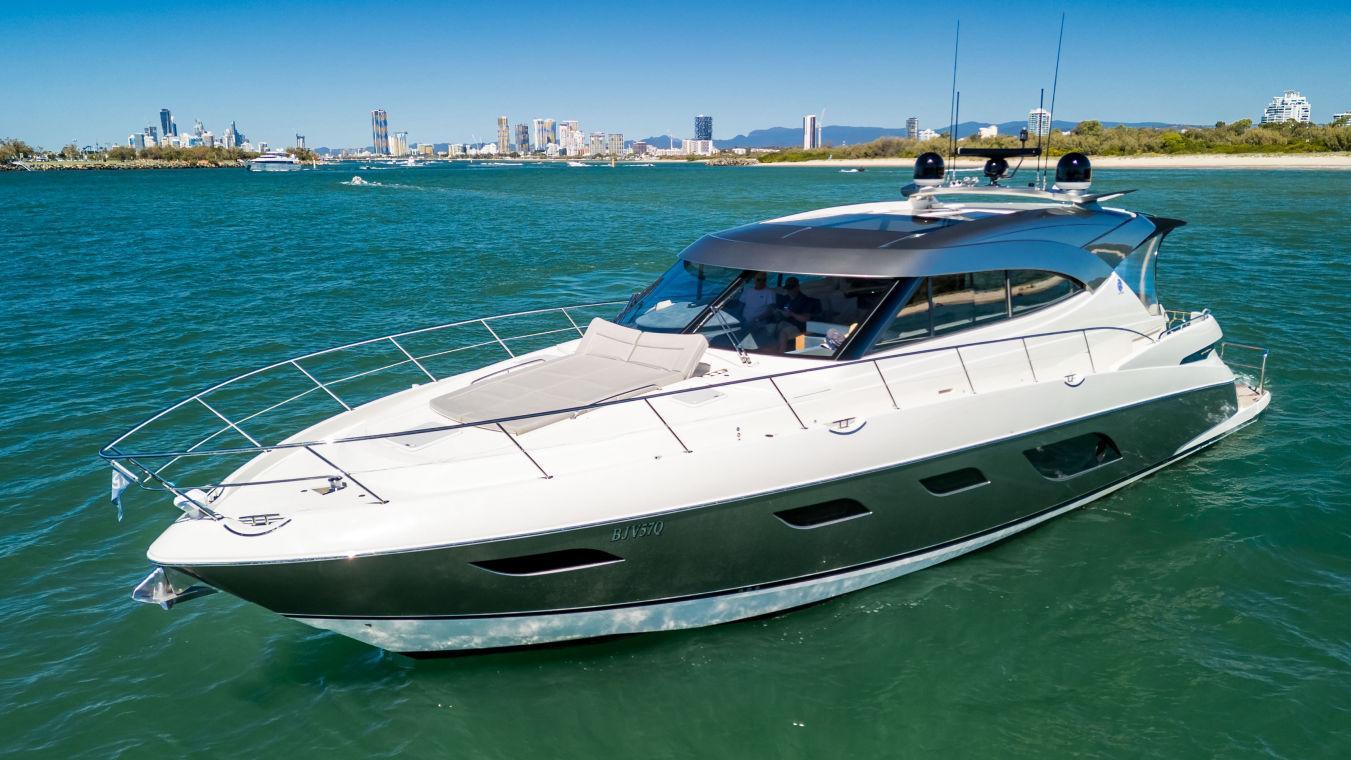 Riviera 6000 Sport Yacht Platinum Edition