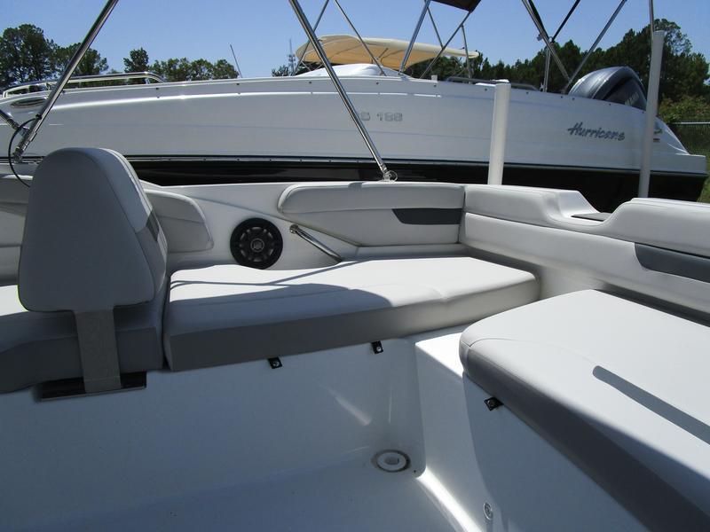 Thumbnail 11 - Hurricane SunDeck Sport OB SS 185 OB