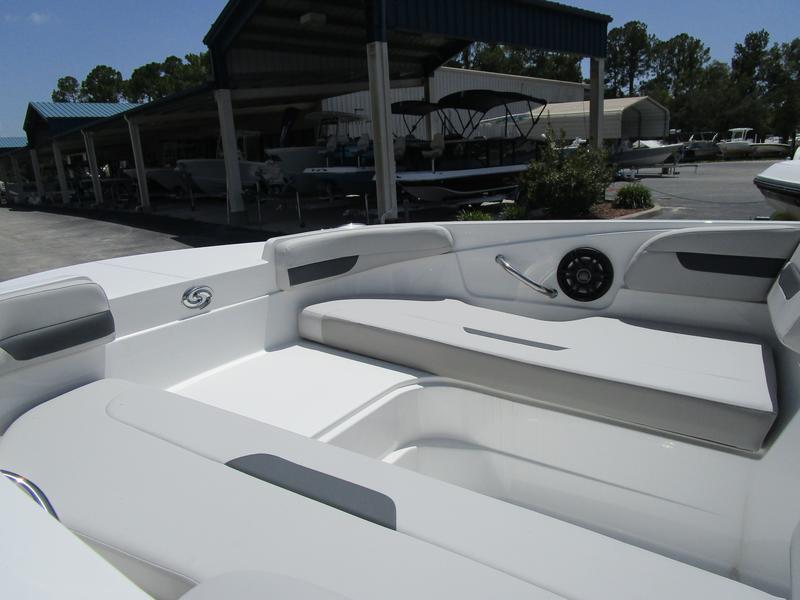 Thumbnail 10 - Hurricane SunDeck Sport OB SS 185 OB