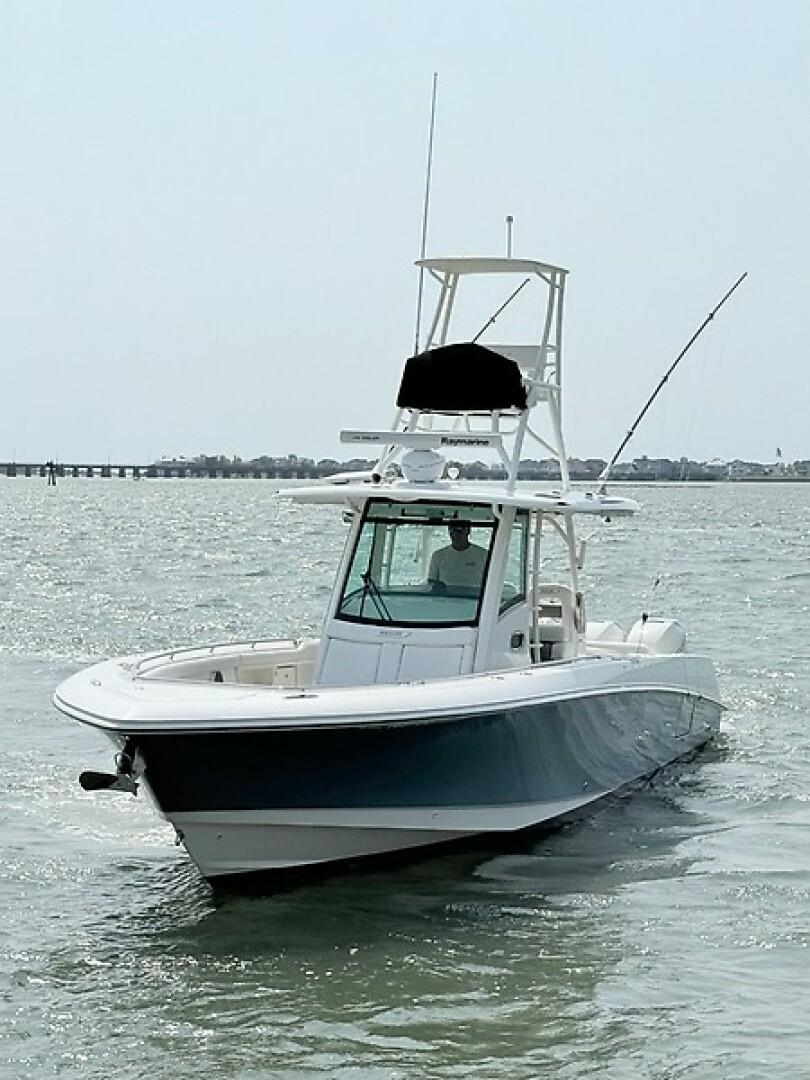 Boston Whaler 350 Outrage
