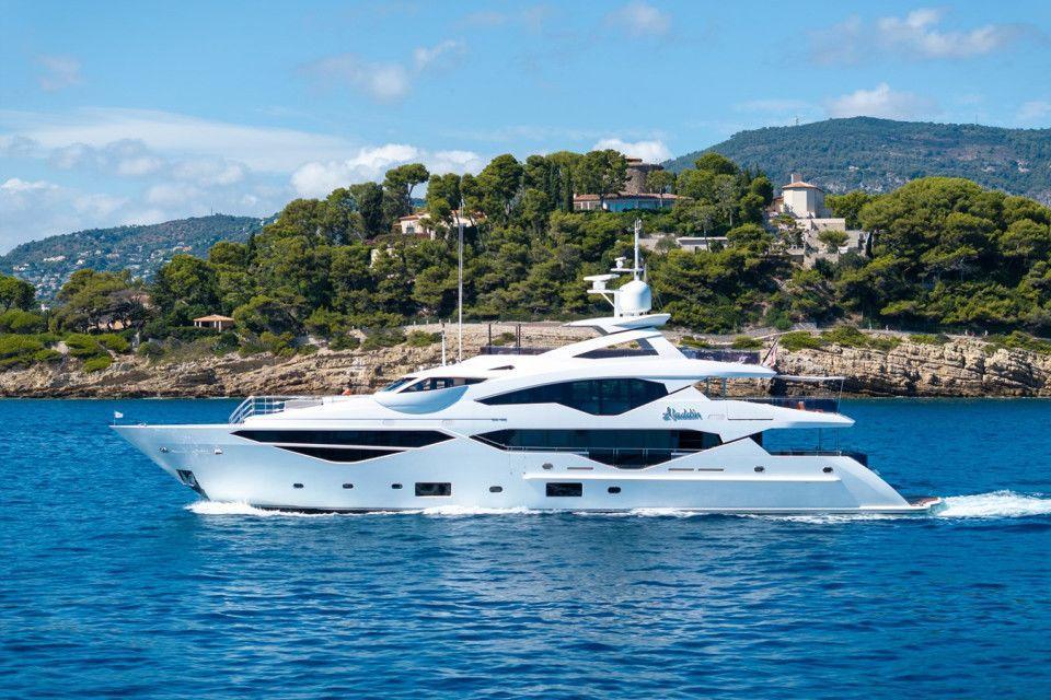 Sunseeker 131 Yacht