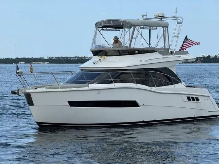 Carver 36 Command Bridge