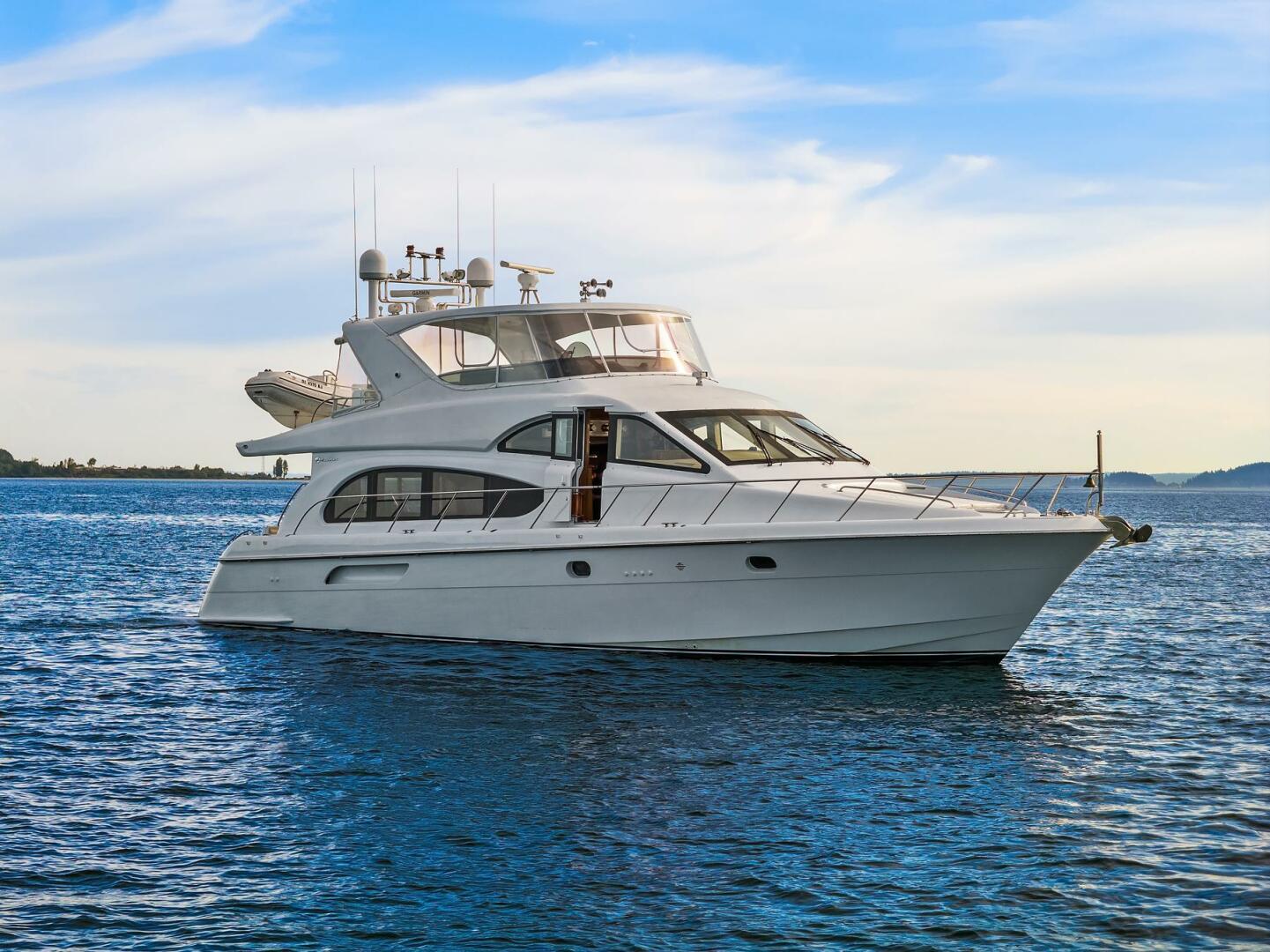 Hatteras Cockpit Motoryacht