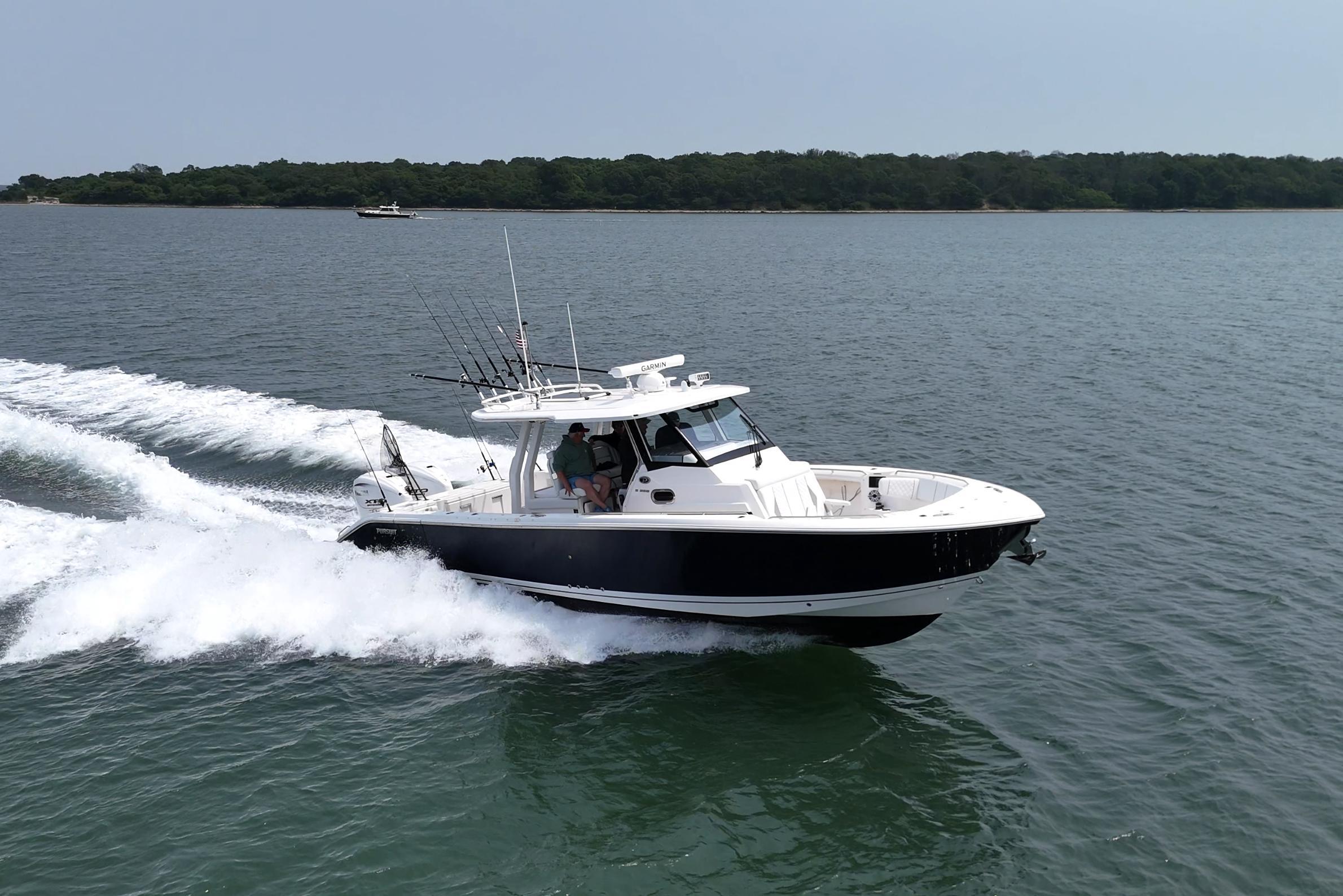 Pursuit S 358