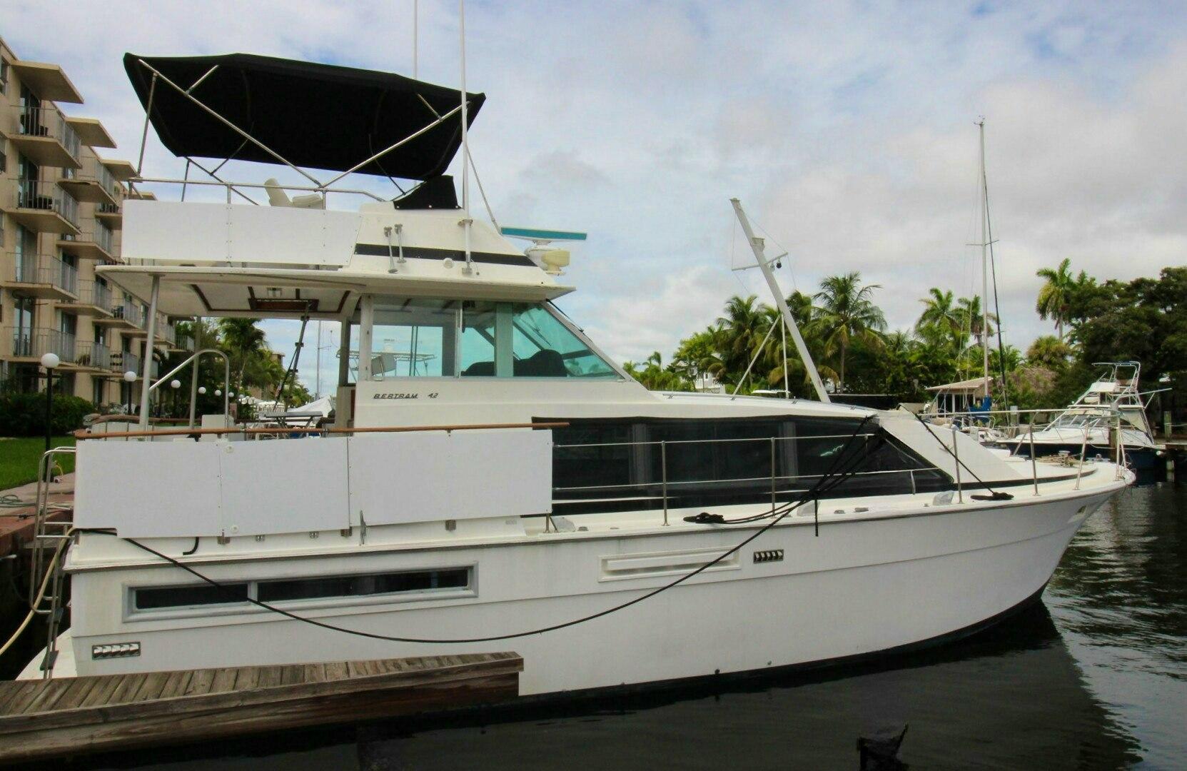 Bertram 42 Motor Yacht