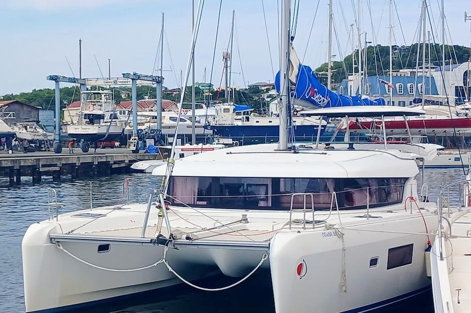 Lagoon 42