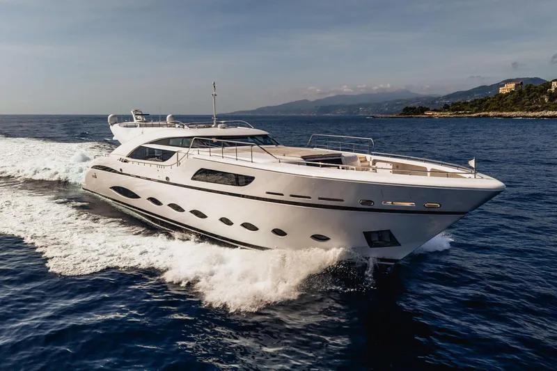 AB Yachts 145