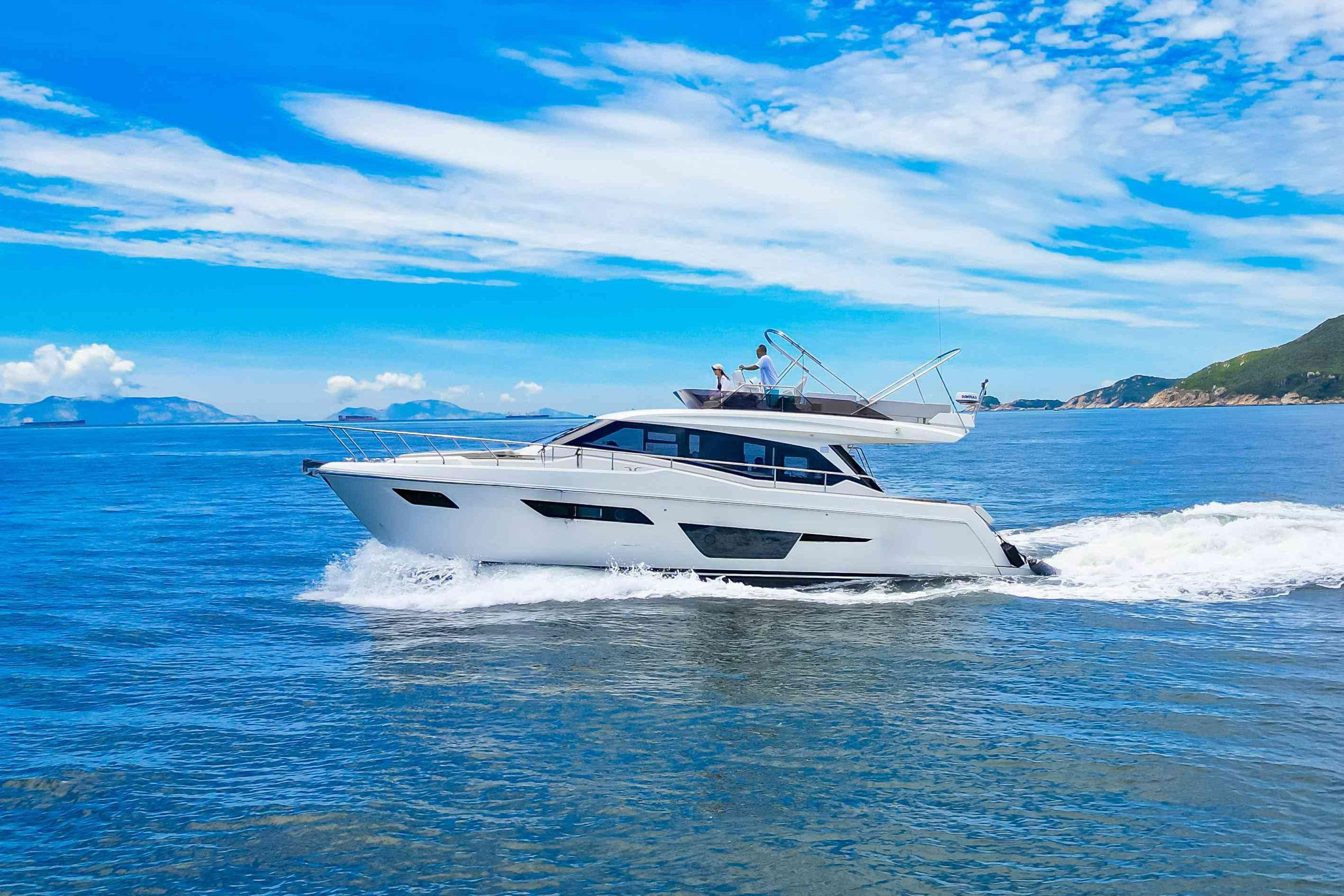 Ferretti 500
