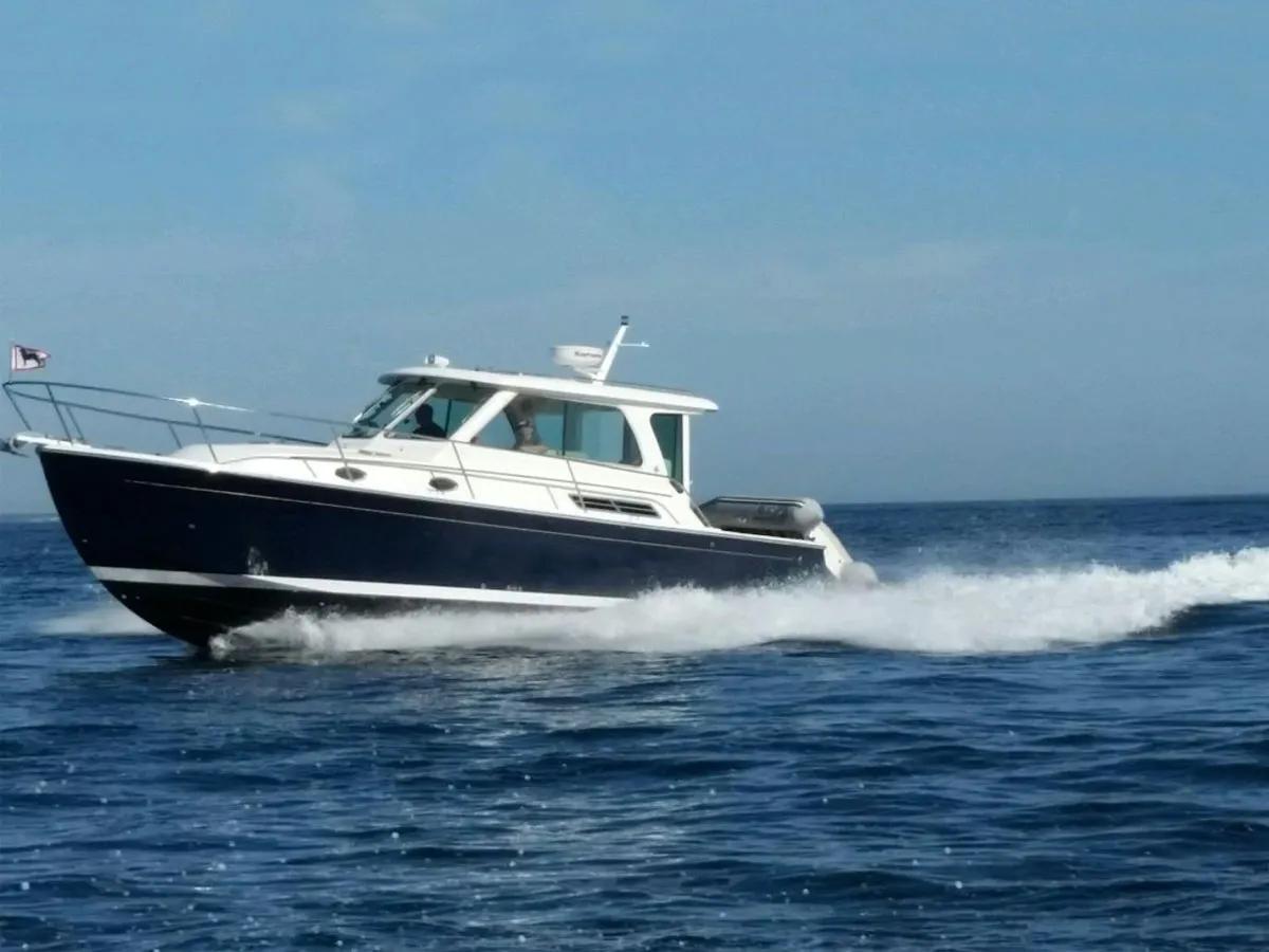 Back Cove 33 Hard Top Express