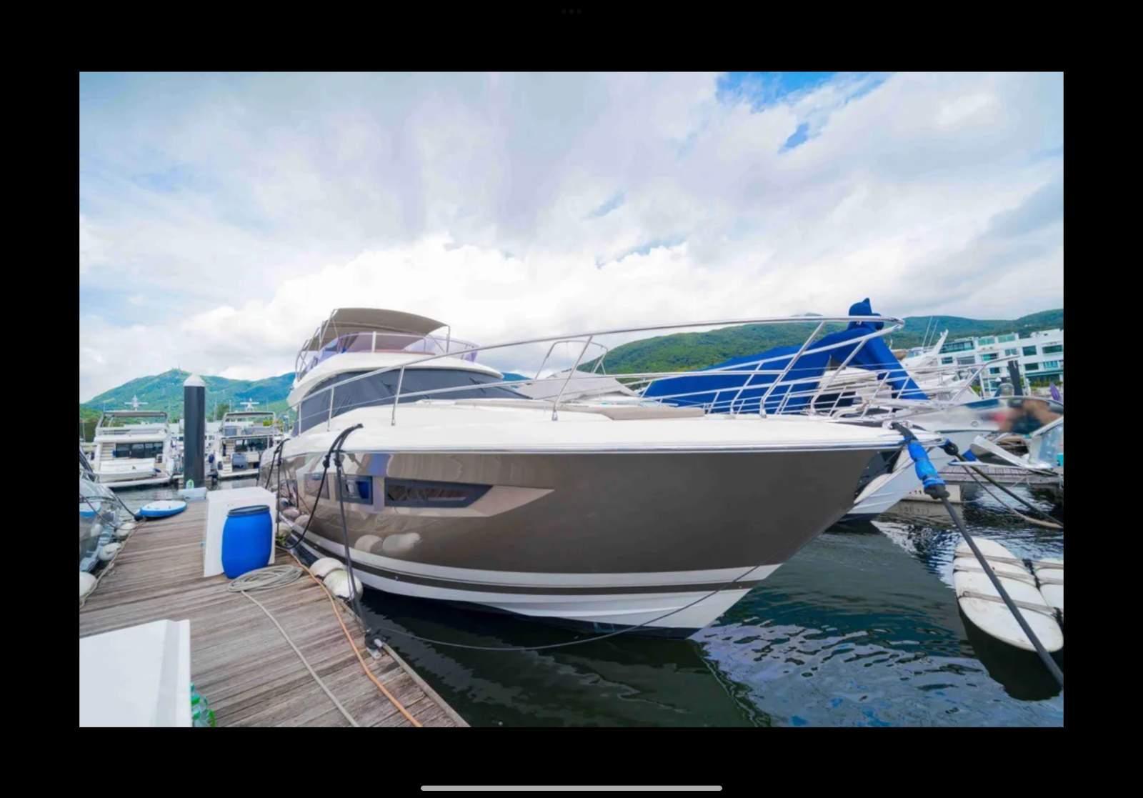 Prestige 550 Fly