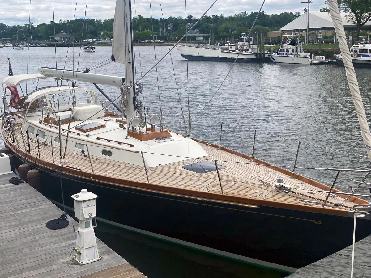 Hinckley Sou'wester 52