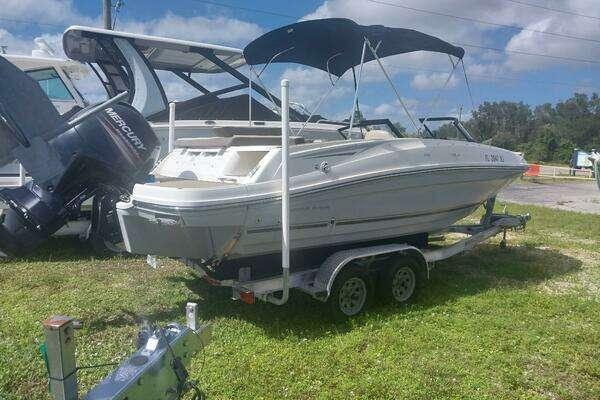 Bayliner VR5