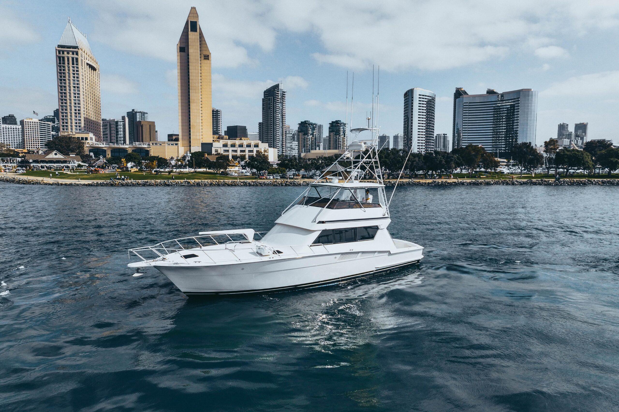 Hatteras 58 Convertible