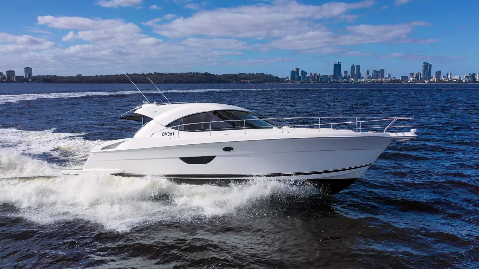 2008 Riviera 4400 Sport Yacht for sale in Oceaneer Marine Brokers - Perth, Western Australia