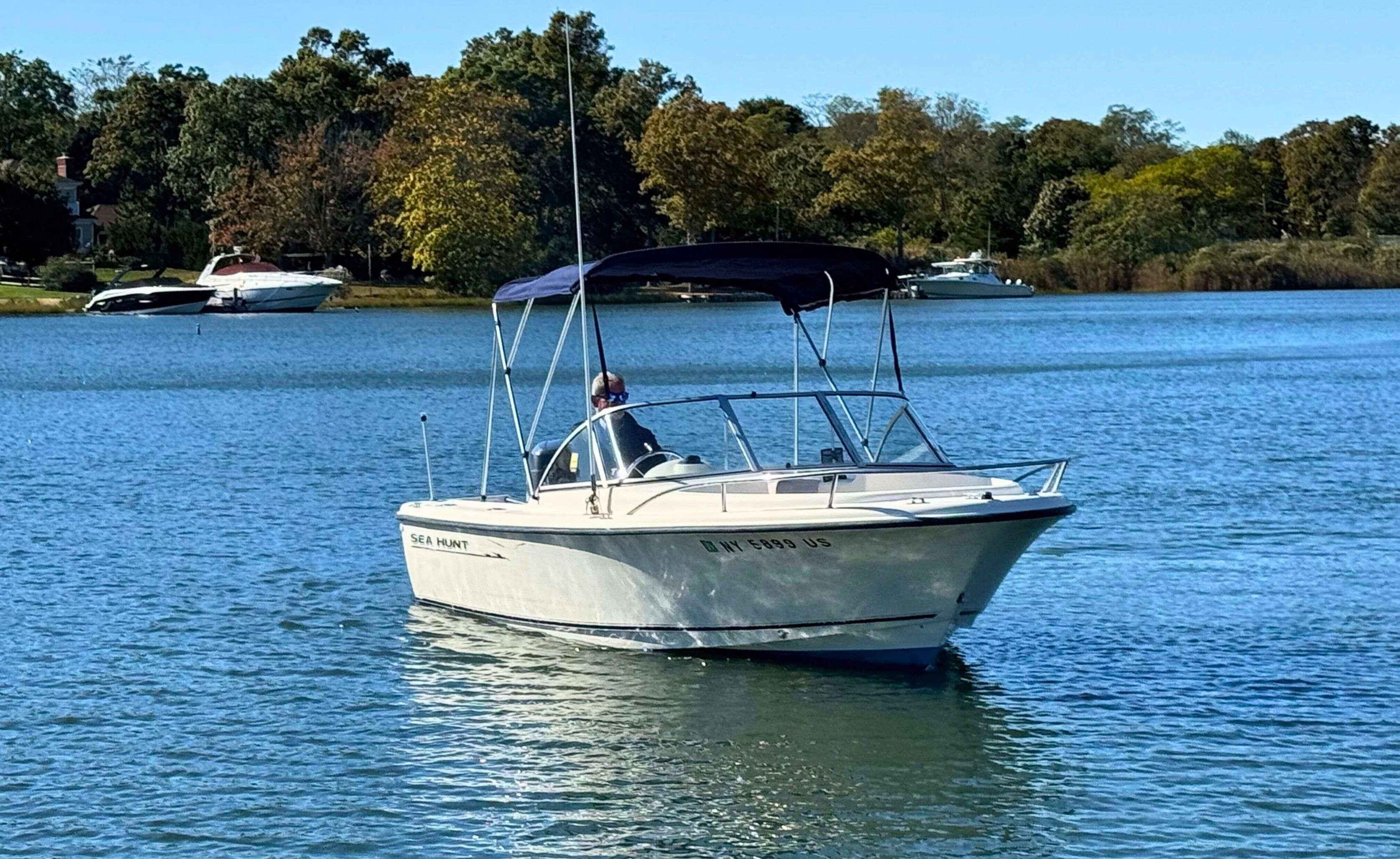 Sea Hunt ESCAPE 200