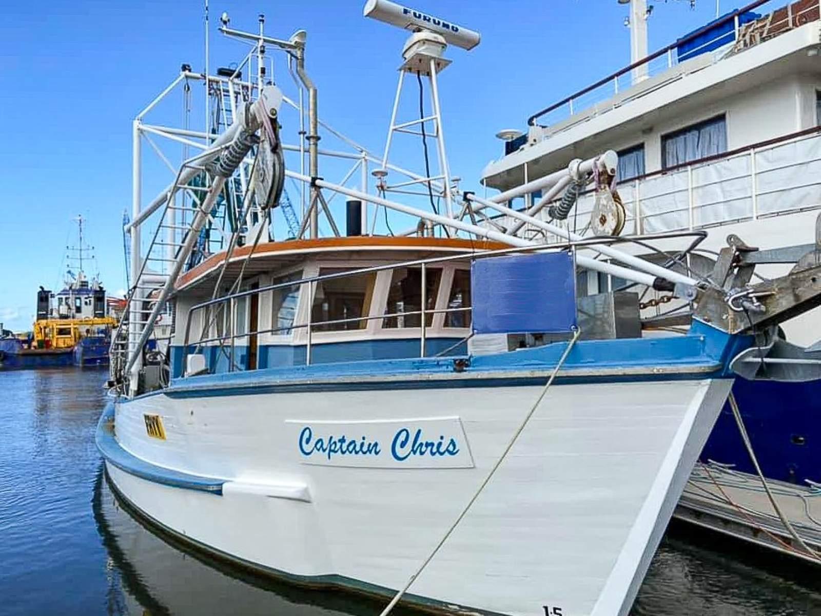Unknown Commercial Trawler