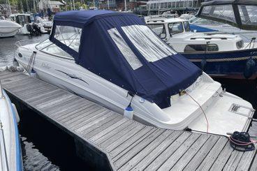Rinker 232 Captiva Cuddy