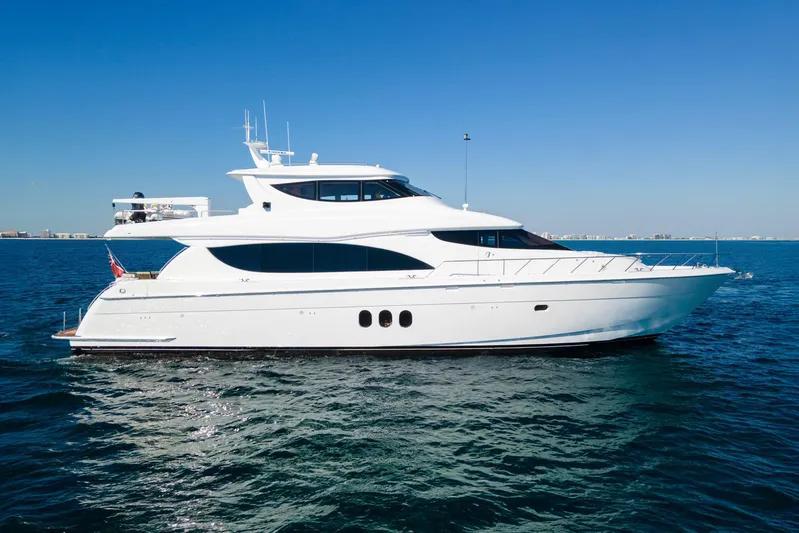 Hatteras 80 Motor Yacht Sky Lounge