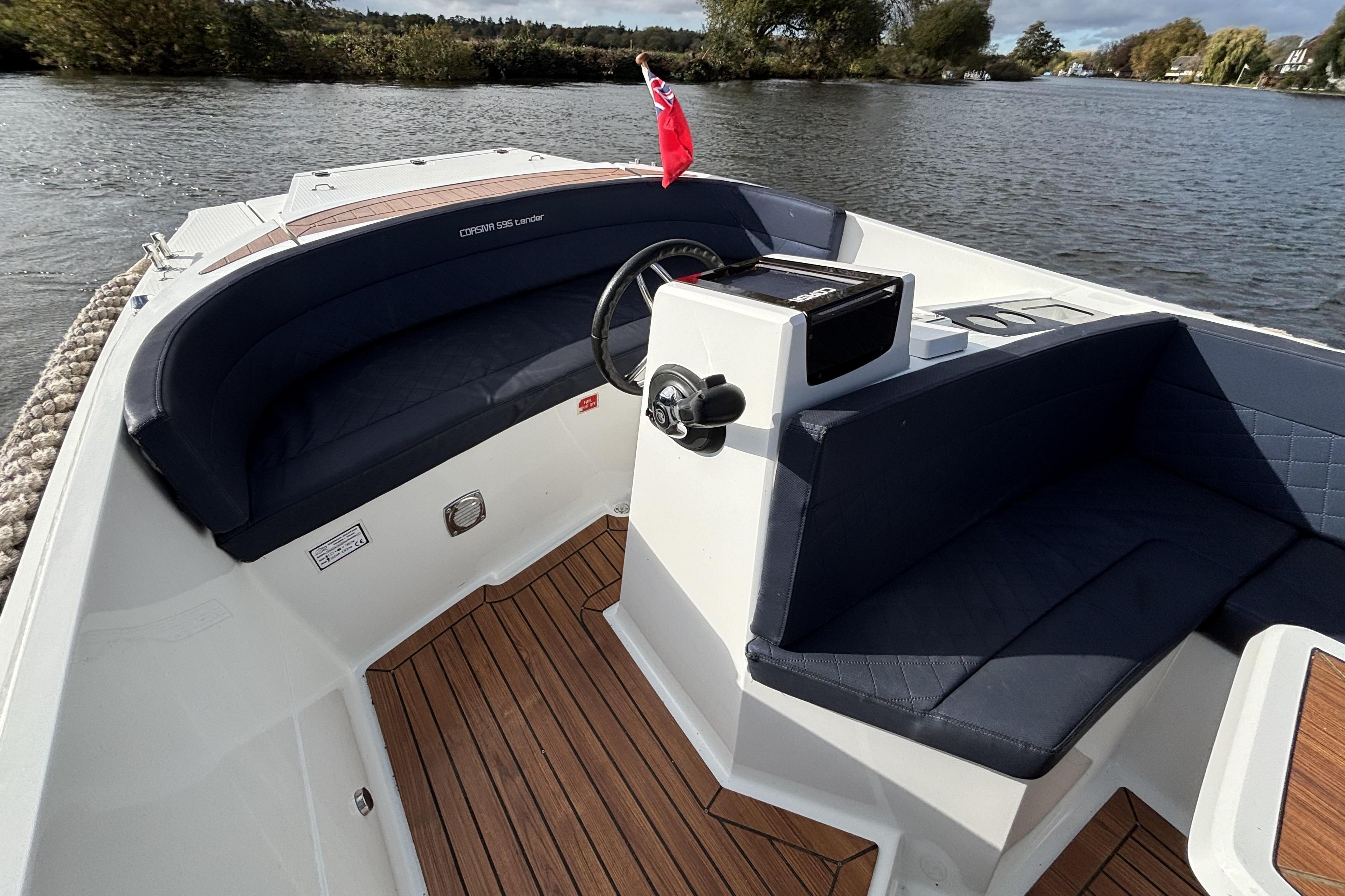 Corsiva 595 Tender