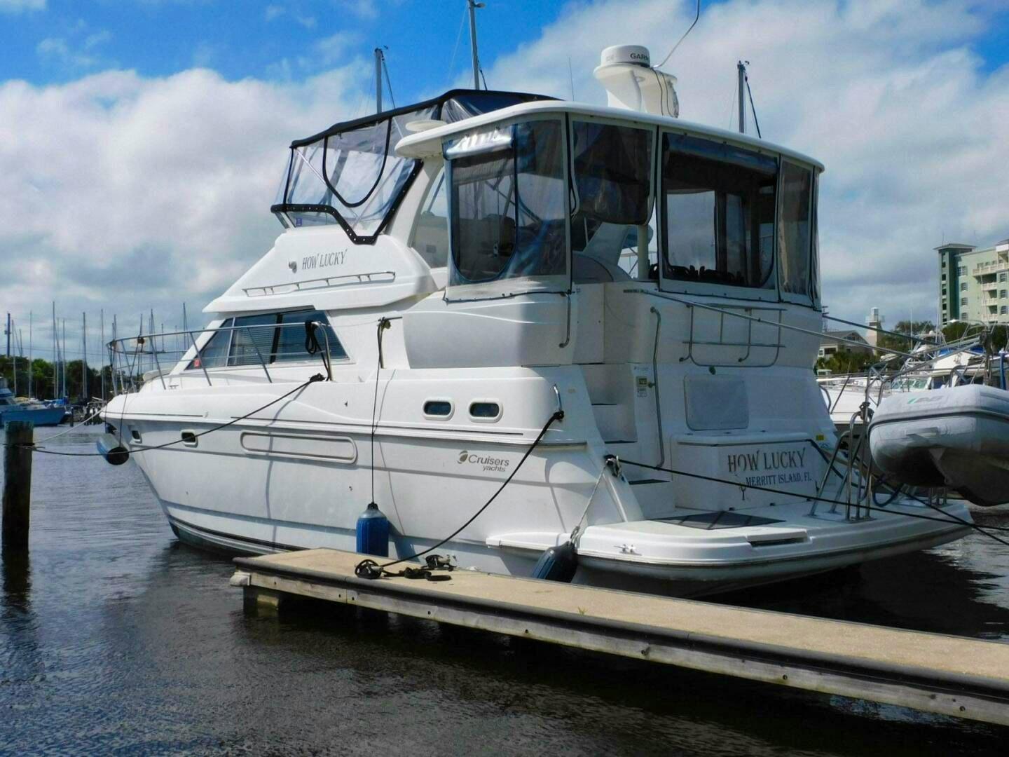 Cruisers Yachts 3750 Motoryacht