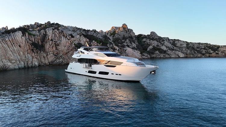 Sunseeker 95 Yacht