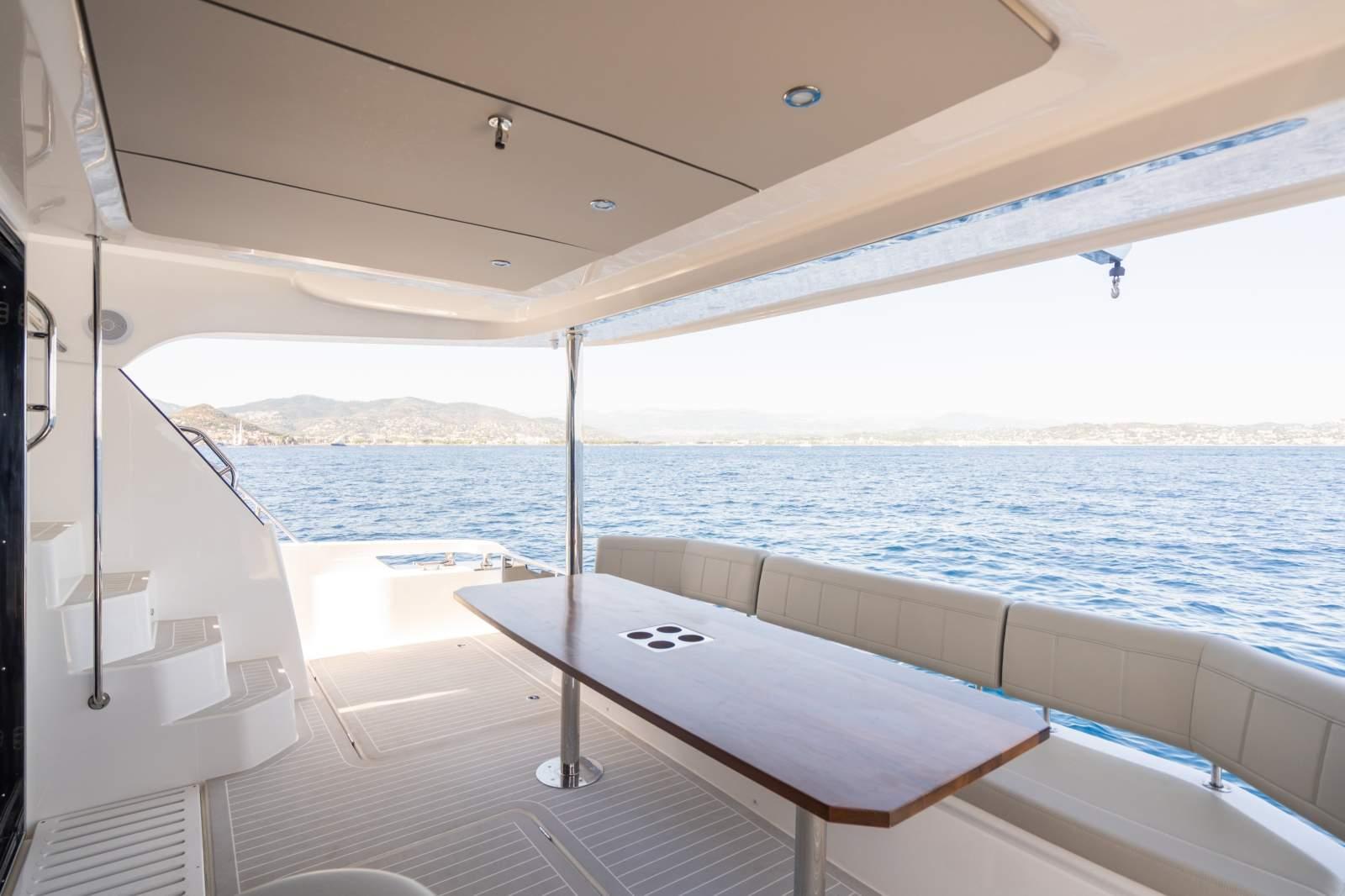 Aquila 46 Yacht
