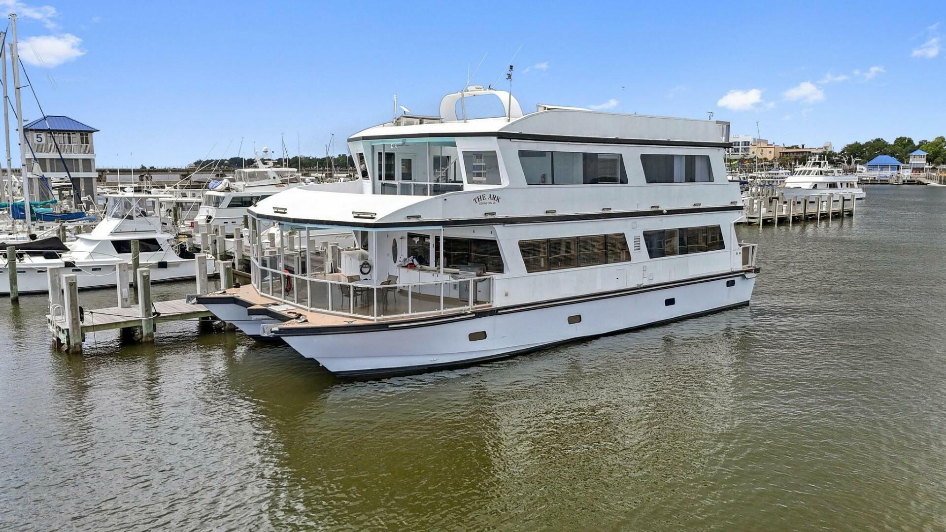 Avenger Luxury Catamaran Coastal Cruiser