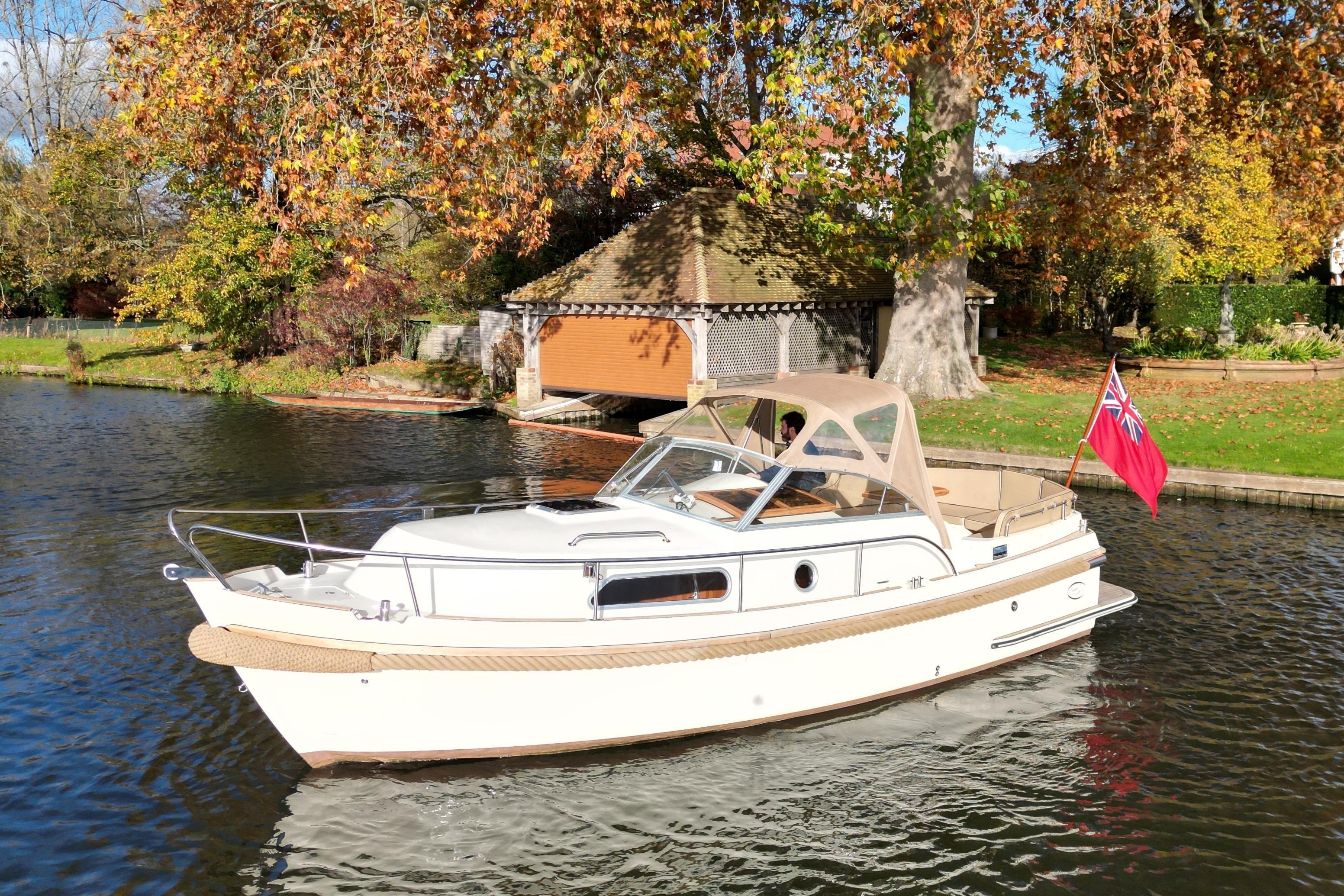 Intercruiser 28