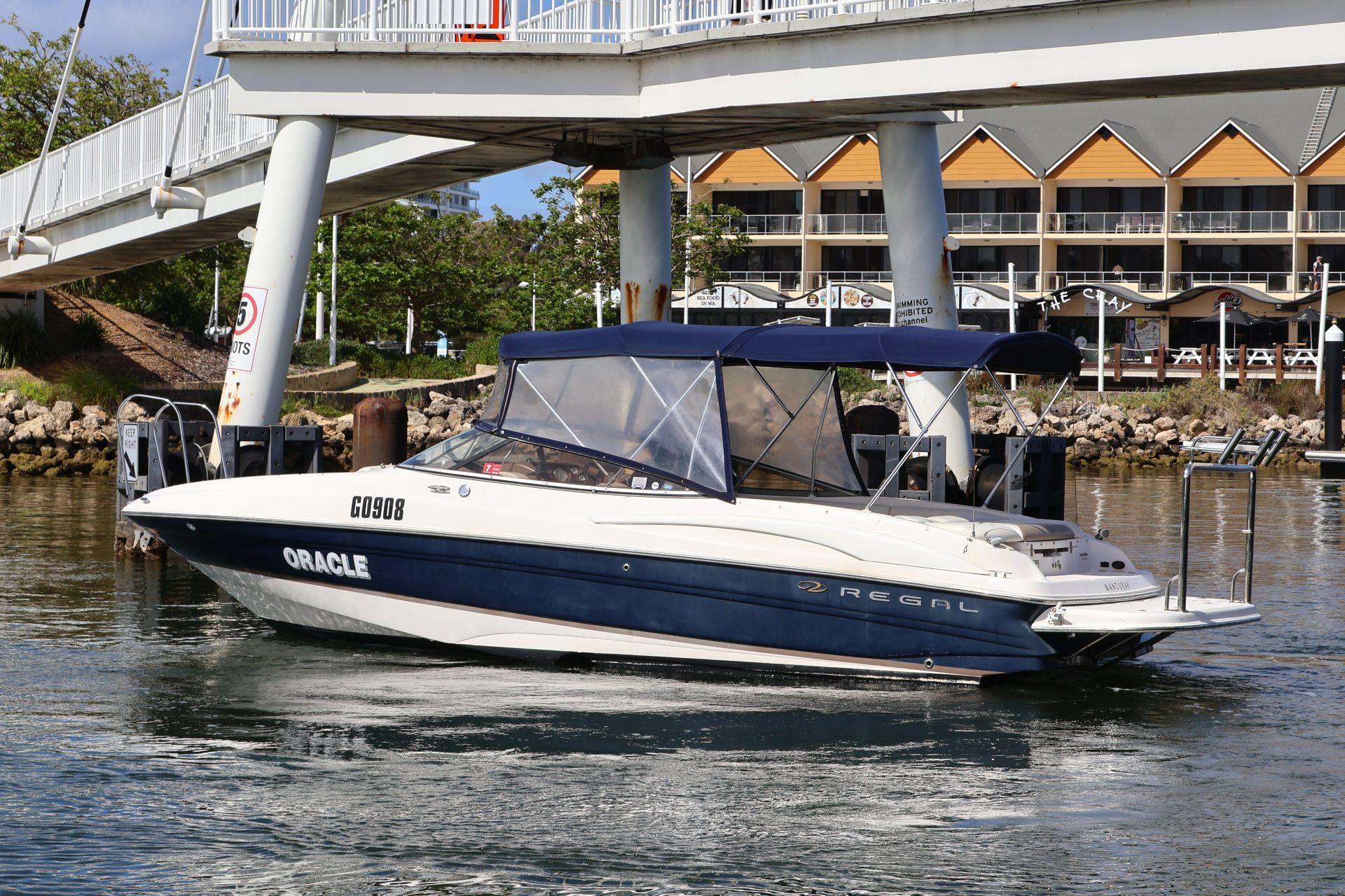 Regal 2600 Bowrider