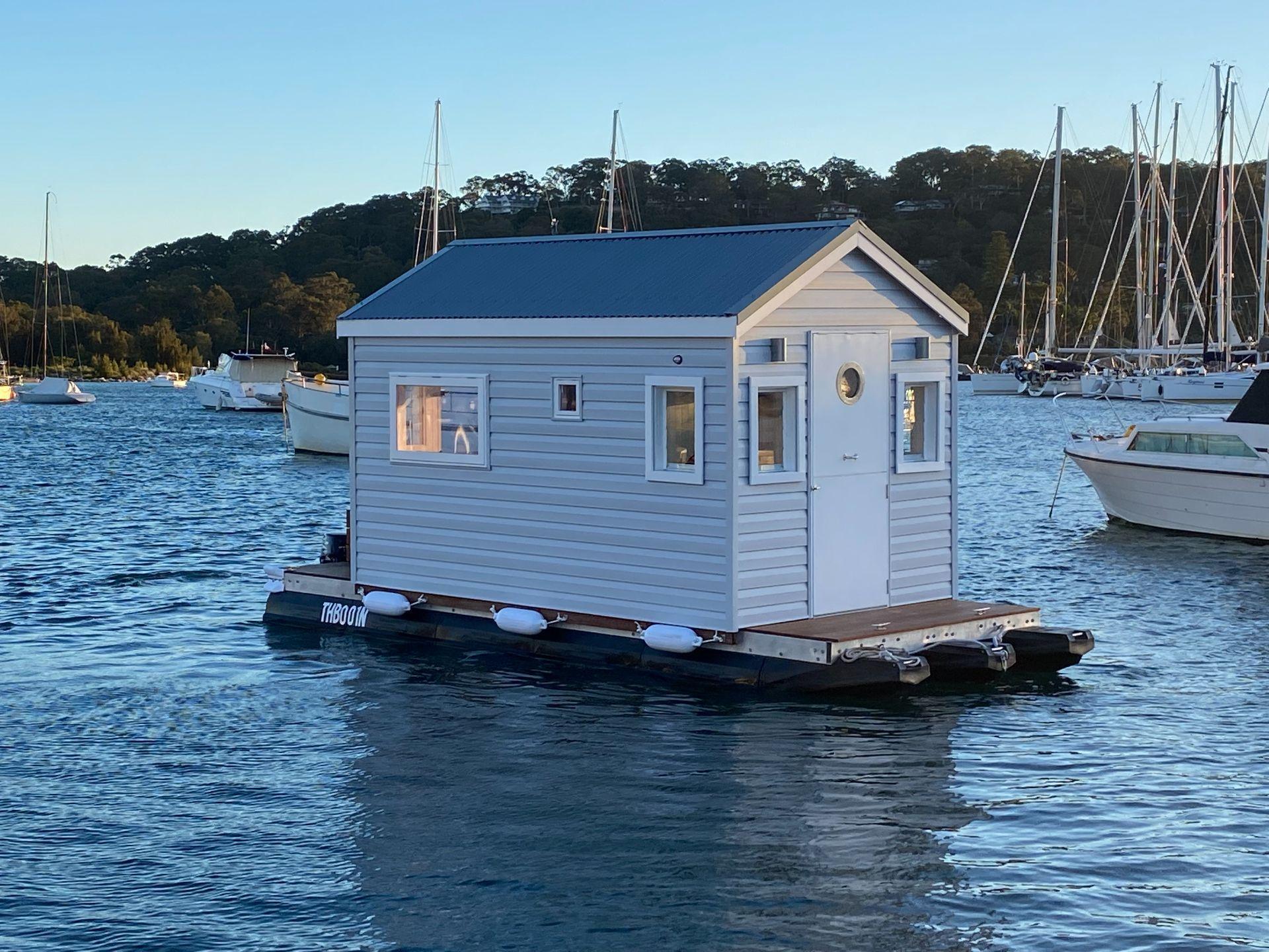 Houseboat 6.9M