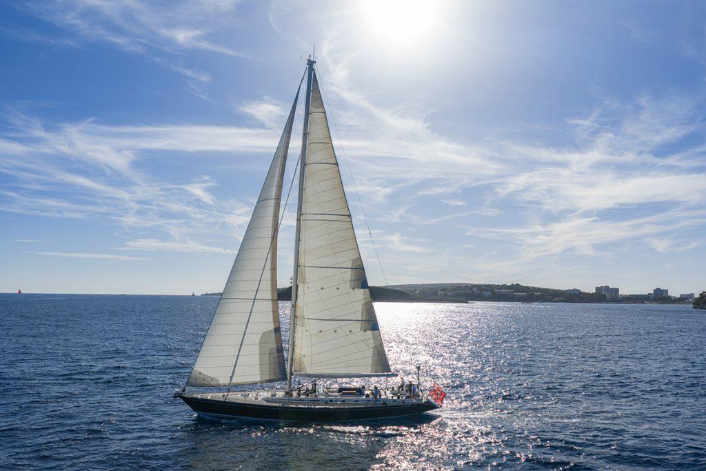 Swan 77
