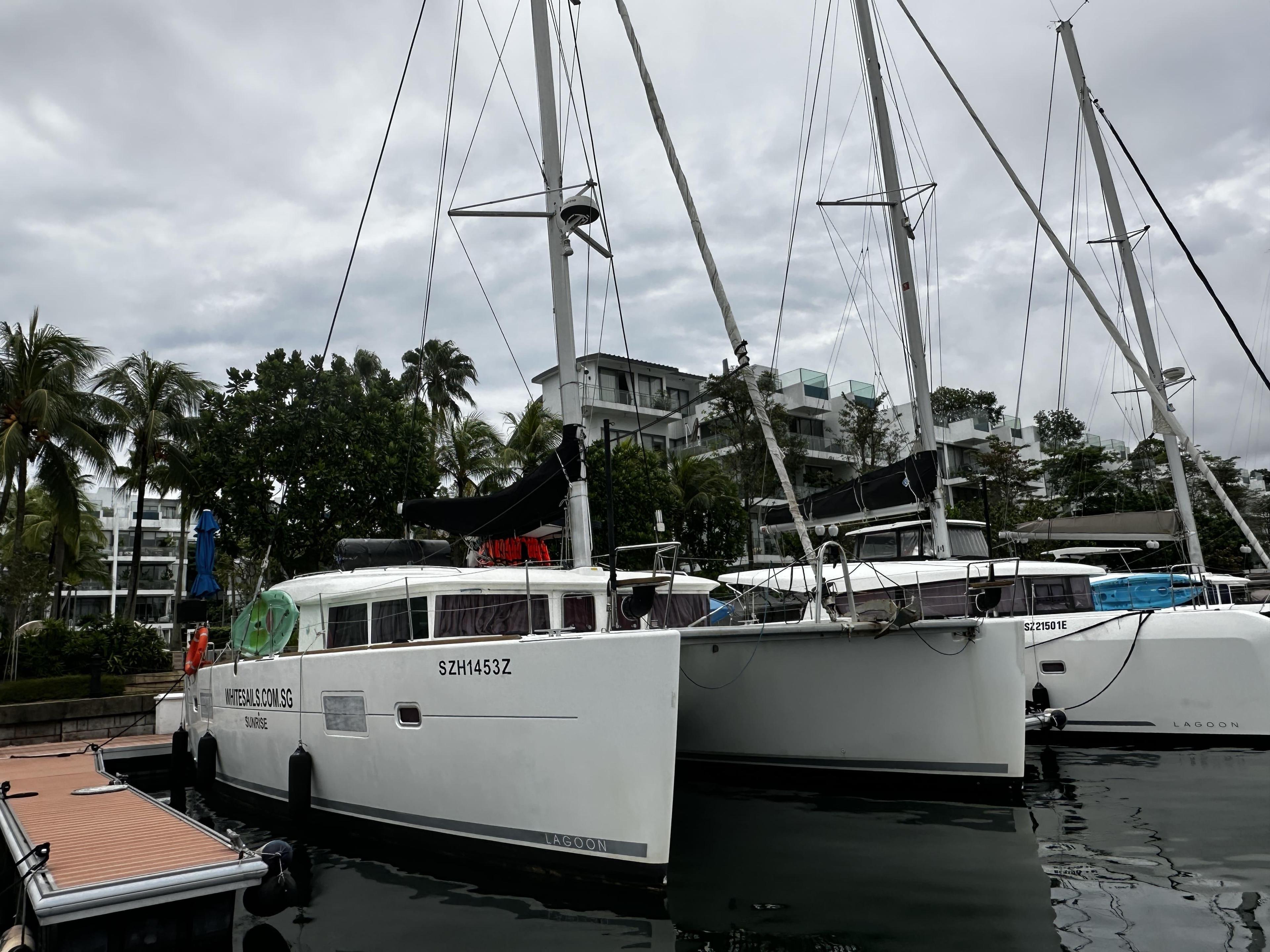 Lagoon 400