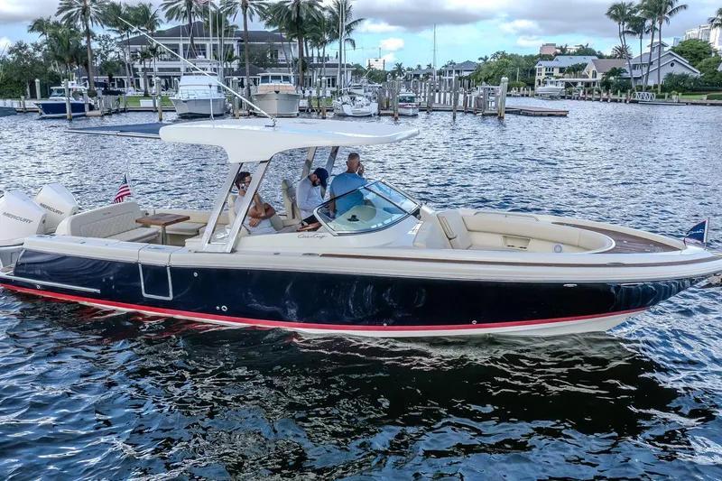 Chris-Craft Calypso 30
