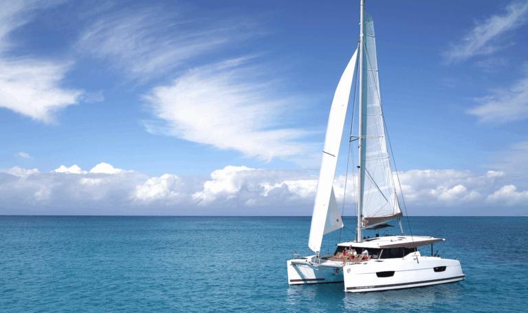Fountaine Pajot Lucia 40