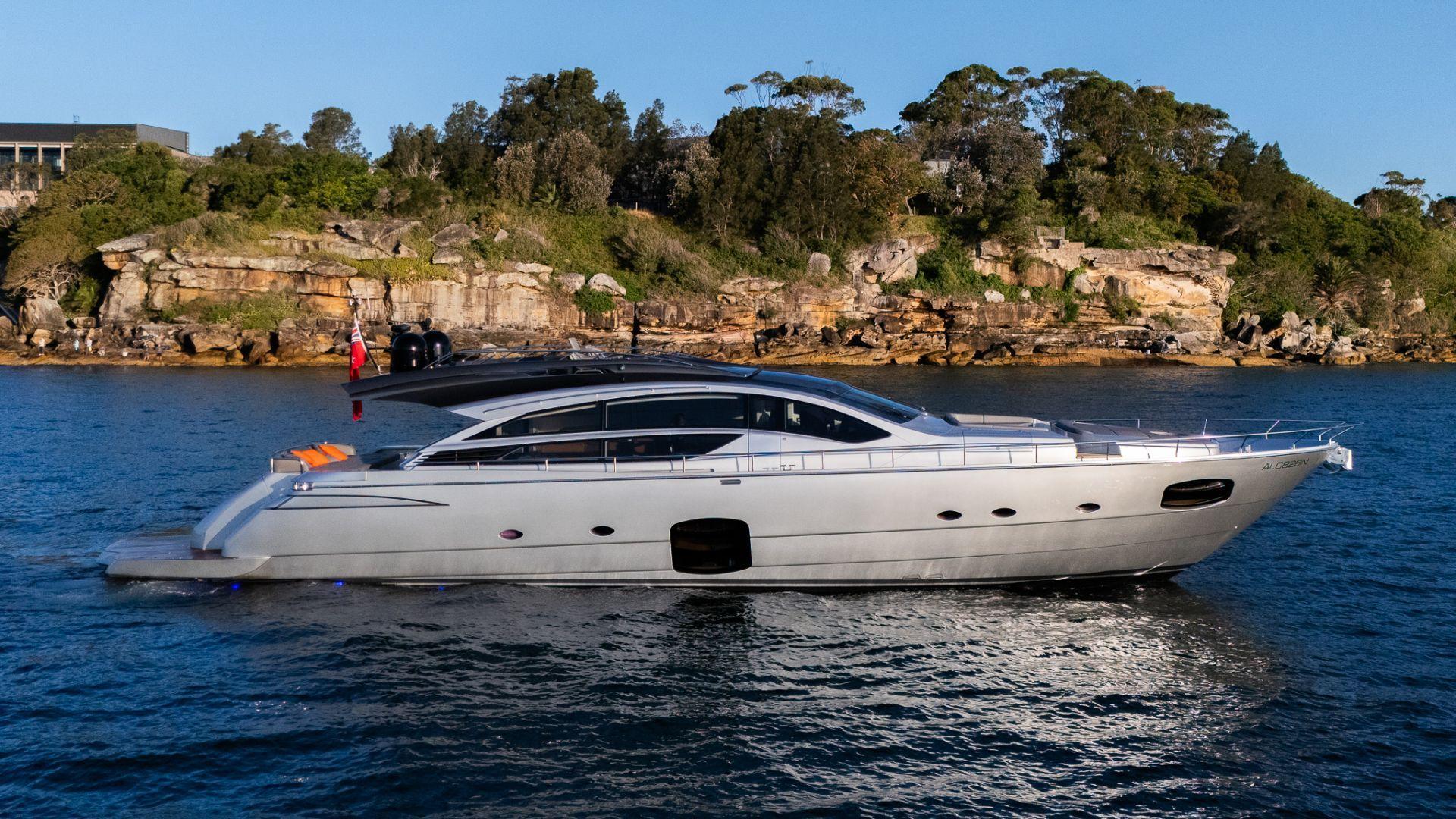 Pershing 82
