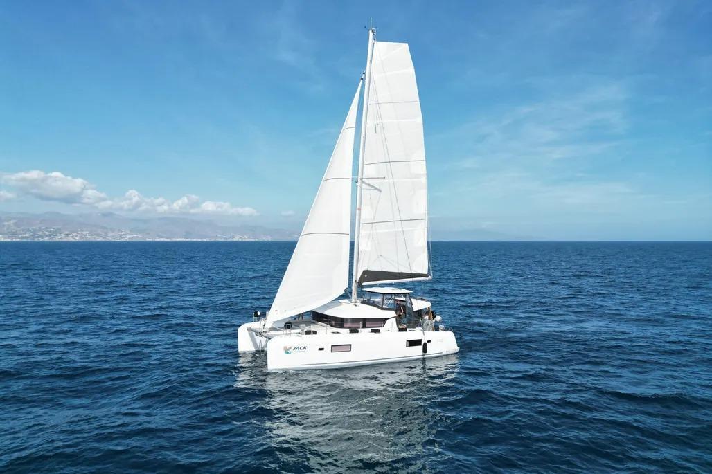 Lagoon 42