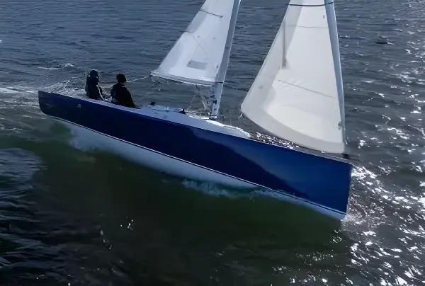 J Boats J7