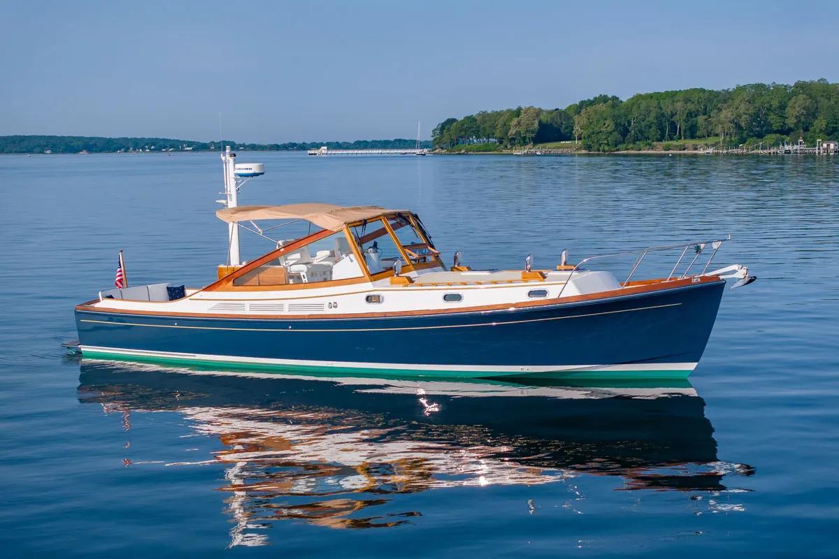 Morris Yachts Able Wolf Class 44