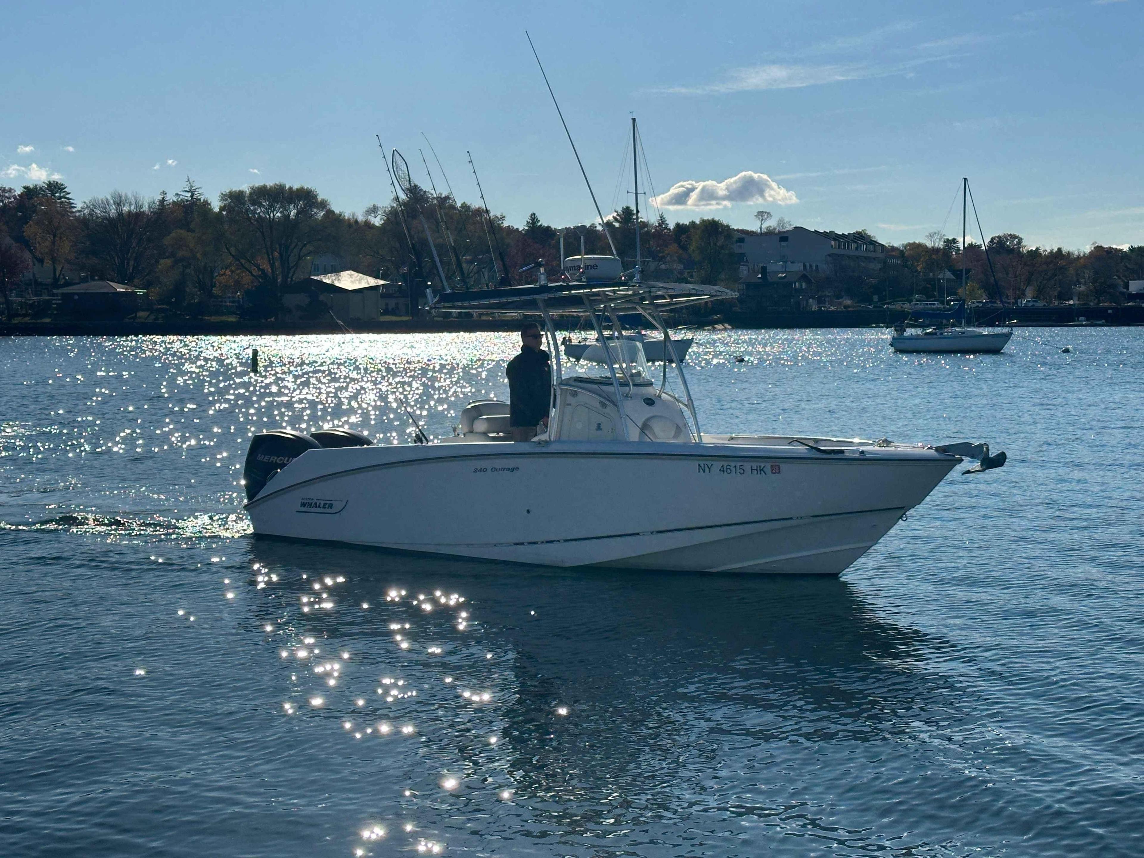 Boston Whaler 240 OUTRAGE