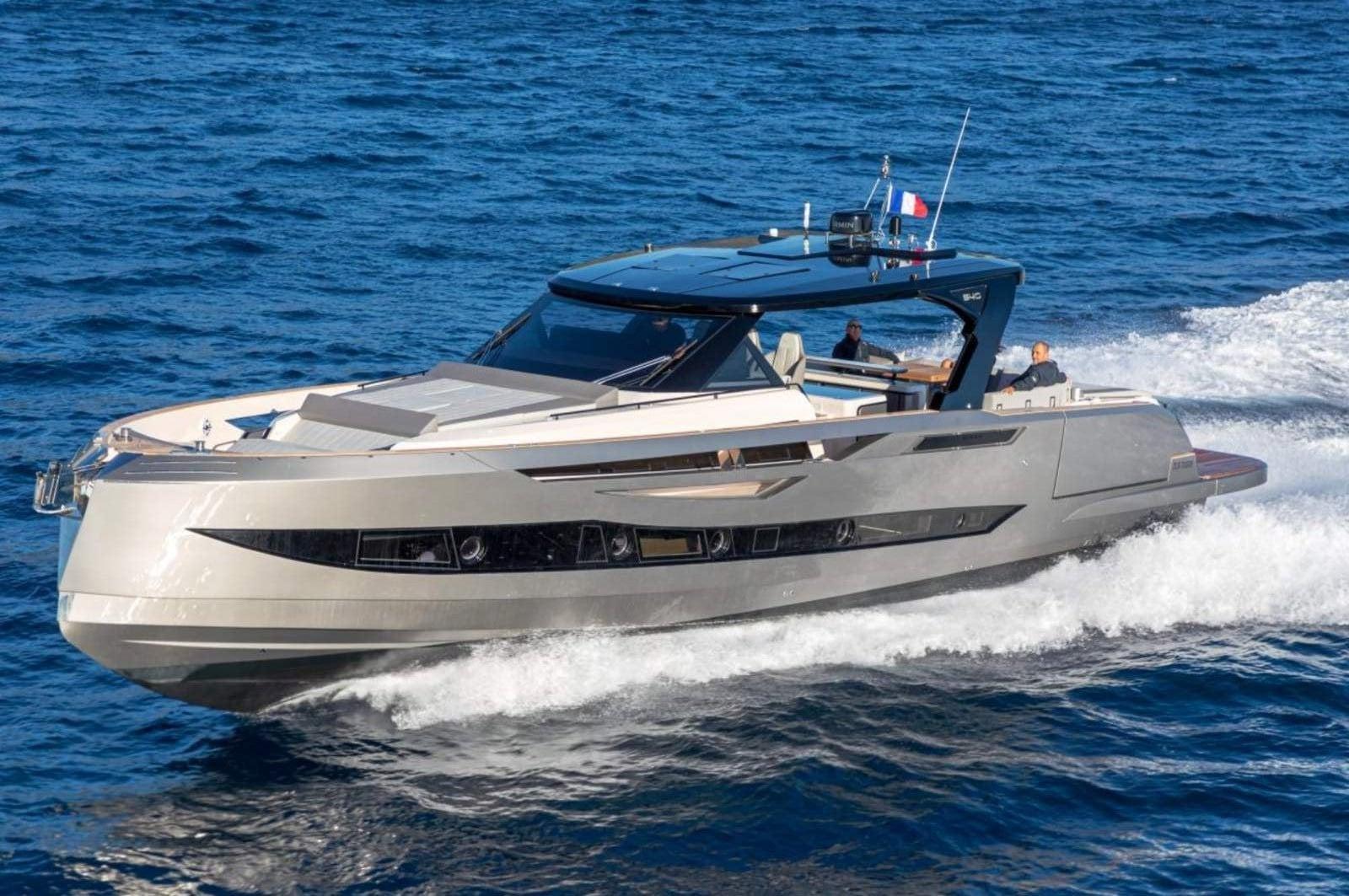 Cayman Yachts 540 WA