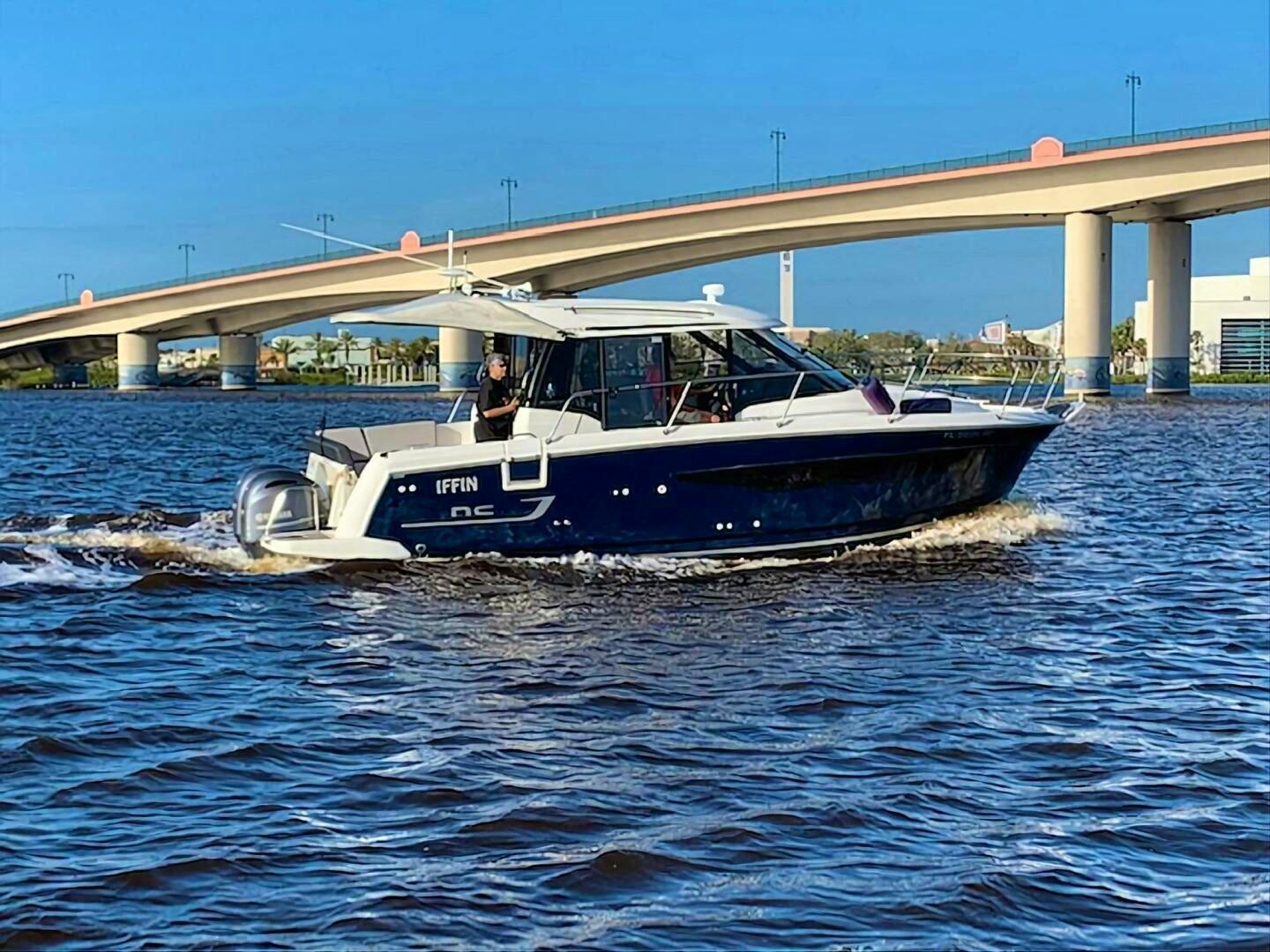 Jeanneau NC 895