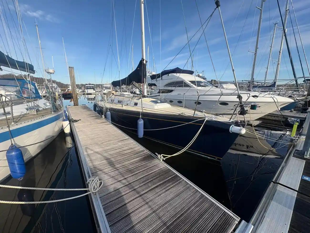 J Boats J120