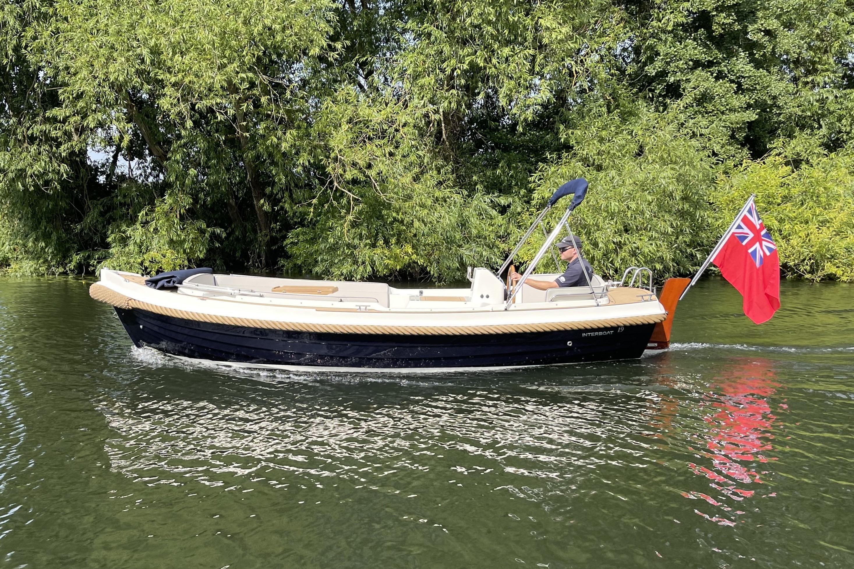 Interboat 19