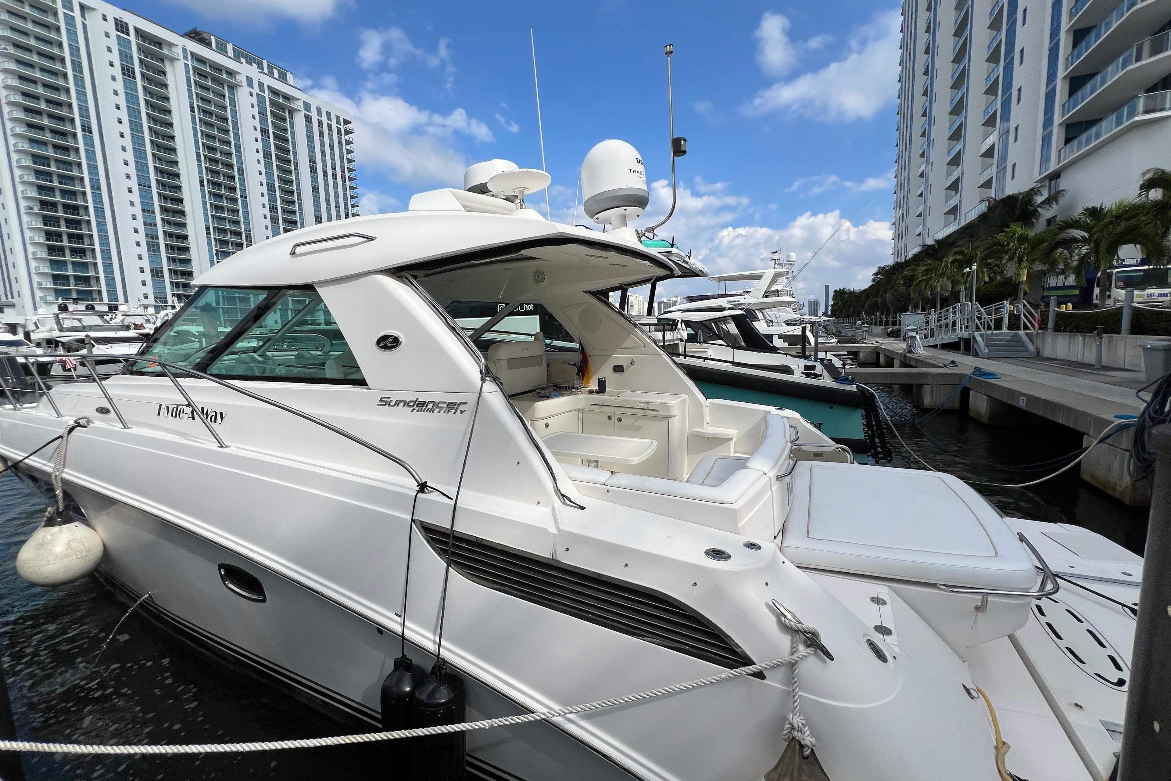 Sea Ray 450 Sundancer