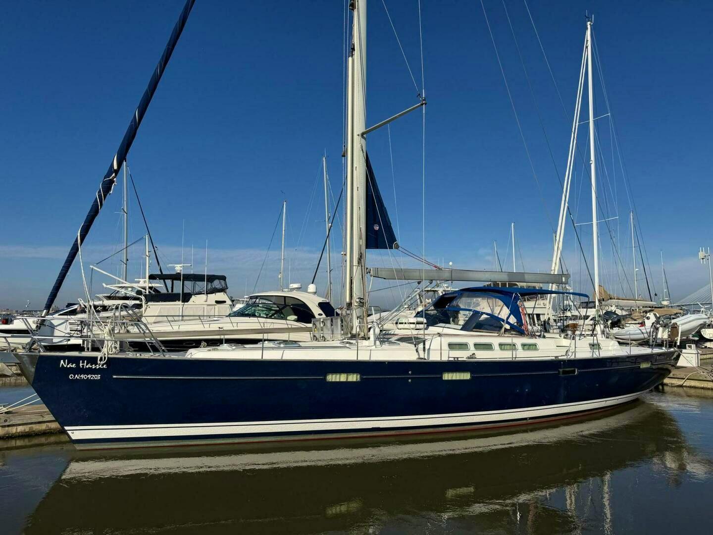 Beneteau 57 Center Cockpit