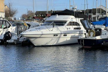 Sealine F36